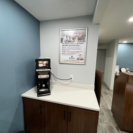 Hometowne Studios By Red Roof Florence, Ky-Cincinnati Airport Eksteriør bilde